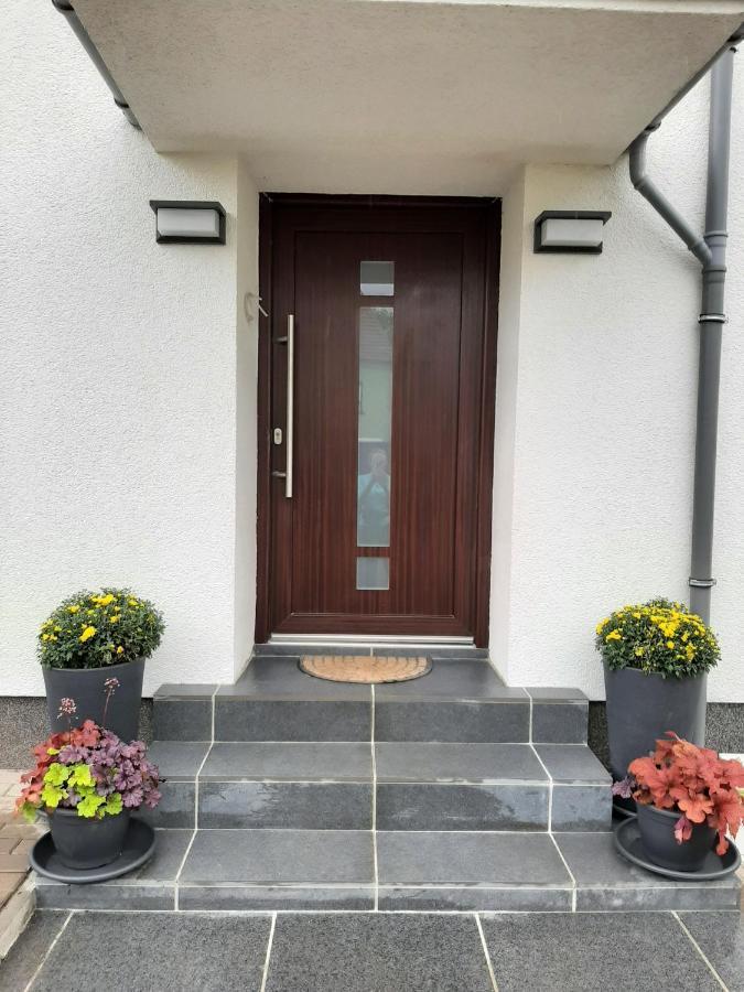 Design Maisonette - 24H Self-Check-In - Bis 7 Pers - In Direkter Weihernaehe - Parkplatz - Wifi - Balkon -Terrasse - Radwege Schiffweiler Eksteriør bilde