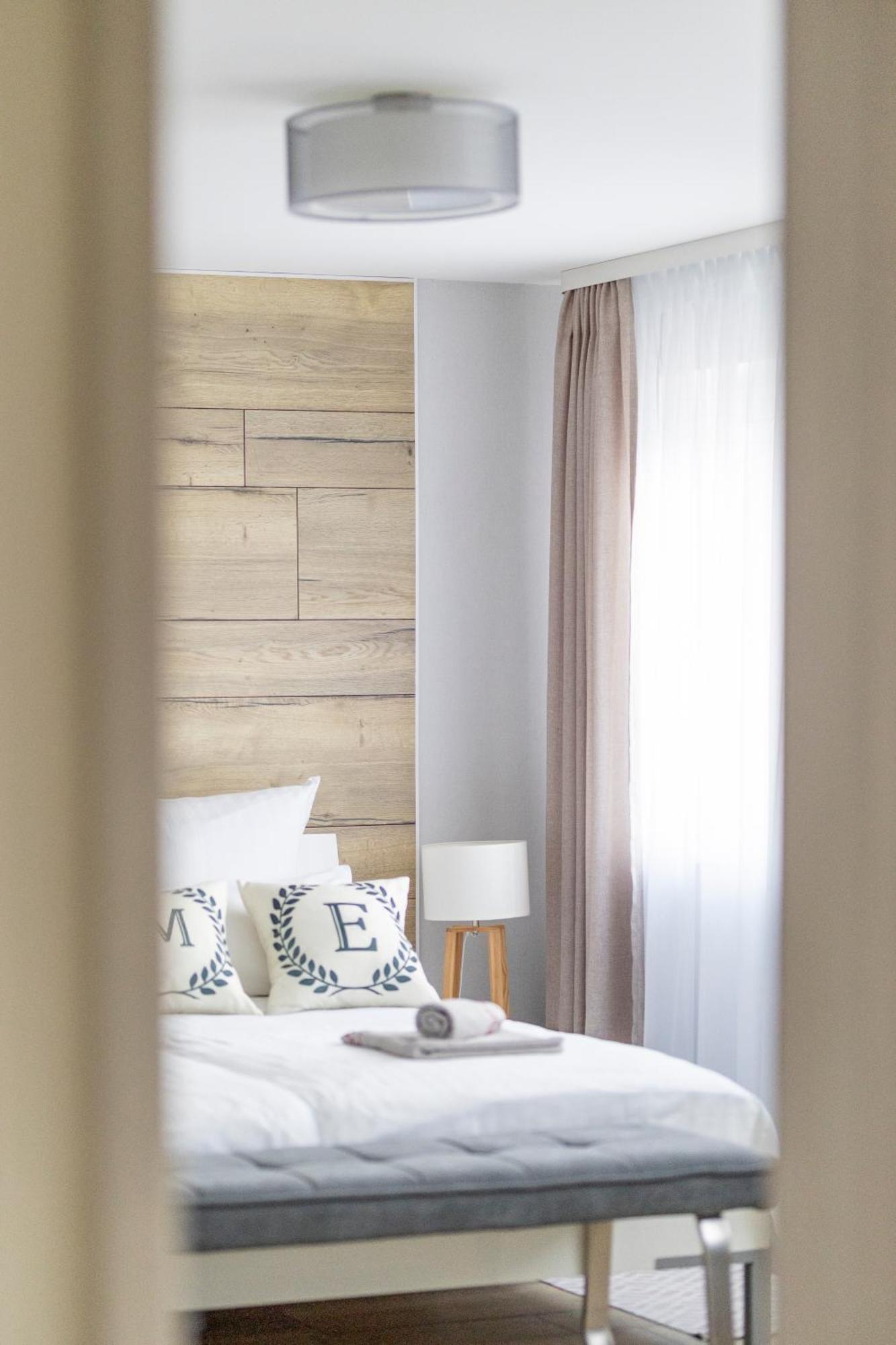 Design Maisonette - 24H Self-Check-In - Bis 7 Pers - In Direkter Weihernaehe - Parkplatz - Wifi - Balkon -Terrasse - Radwege Schiffweiler Eksteriør bilde