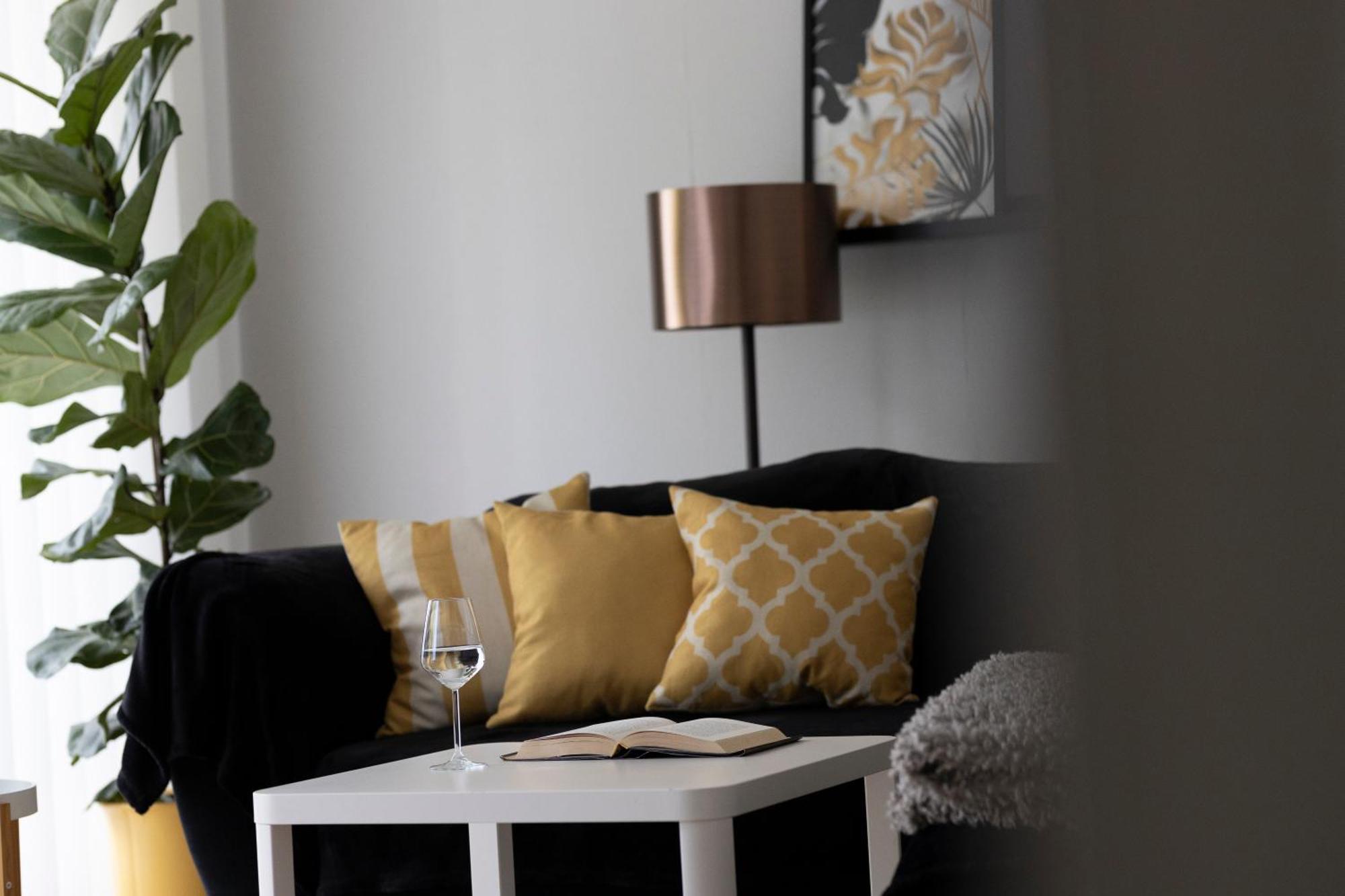 Design Maisonette - 24H Self-Check-In - Bis 7 Pers - In Direkter Weihernaehe - Parkplatz - Wifi - Balkon -Terrasse - Radwege Schiffweiler Eksteriør bilde