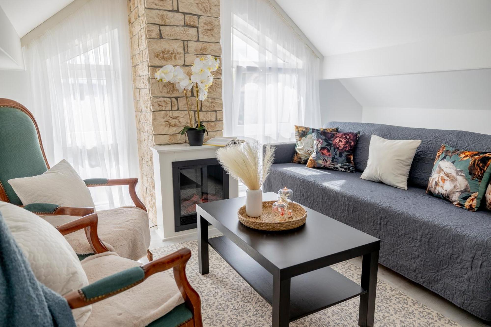 Design Maisonette - 24H Self-Check-In - Bis 7 Pers - In Direkter Weihernaehe - Parkplatz - Wifi - Balkon -Terrasse - Radwege Schiffweiler Eksteriør bilde