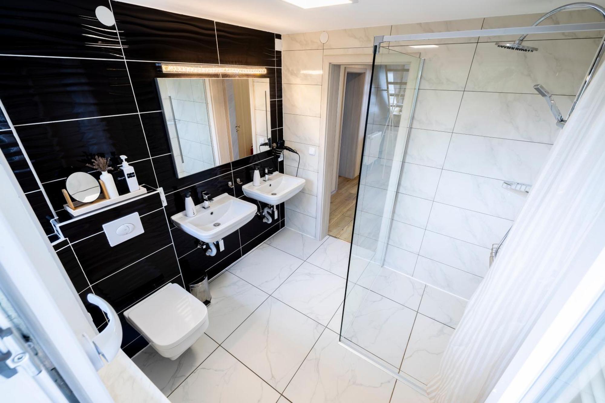 Design Maisonette - 24H Self-Check-In - Bis 7 Pers - In Direkter Weihernaehe - Parkplatz - Wifi - Balkon -Terrasse - Radwege Schiffweiler Eksteriør bilde