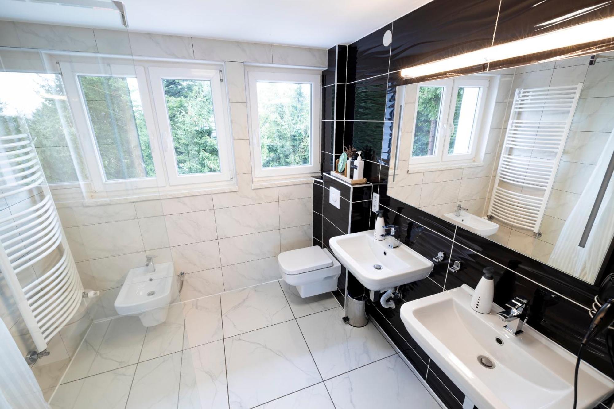 Design Maisonette - 24H Self-Check-In - Bis 7 Pers - In Direkter Weihernaehe - Parkplatz - Wifi - Balkon -Terrasse - Radwege Schiffweiler Eksteriør bilde