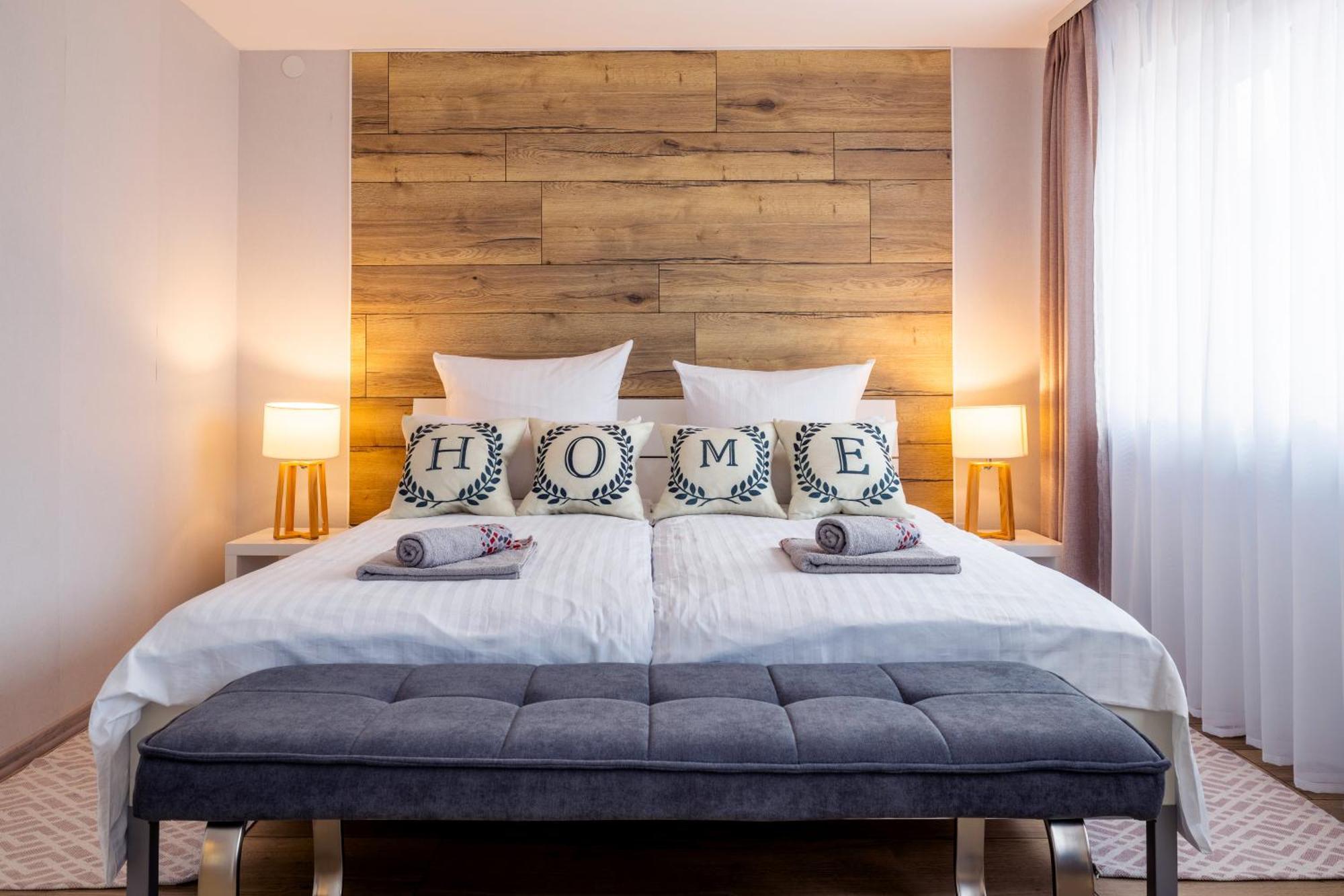 Design Maisonette - 24H Self-Check-In - Bis 7 Pers - In Direkter Weihernaehe - Parkplatz - Wifi - Balkon -Terrasse - Radwege Schiffweiler Eksteriør bilde